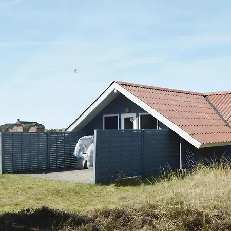 Two-bedroom Holiday In Holiday home *